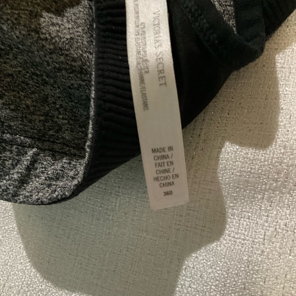 Victoria’s Secret’s Sport Wired Gray Strappy Bra - Picture 4 of 4